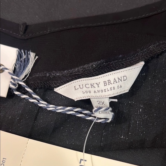 NWT Lucky Brand Black and Purple Velvet Floral Plus Size Tank, 2X - Picture 3 of 7